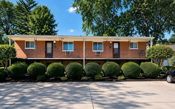 Pictures of Multifamily property located at 670 High St, Waynesville, OH 45068 for sales - image #1