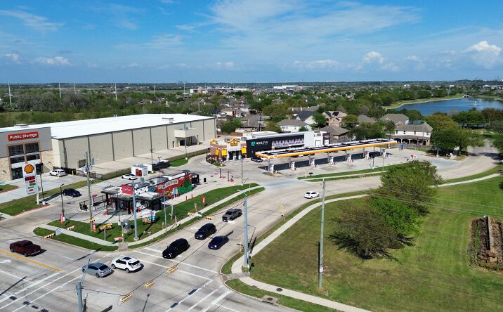 Pictures of Retail property located at 8206 Garth Road, Baytown, TX 77521 for sales - image #1