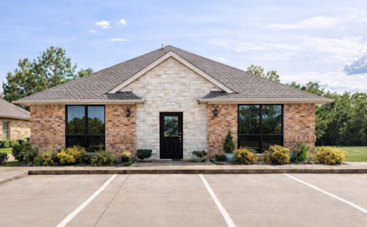 Pictures of Retail property located at 2606 Harwood Road, Bedford, TX 76021 for sales - image #1