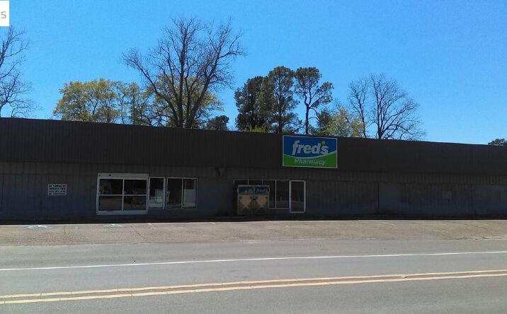 Pictures of Retail, Office property located at 304 West Main, Charleston, MS 38921 for sales - image #1