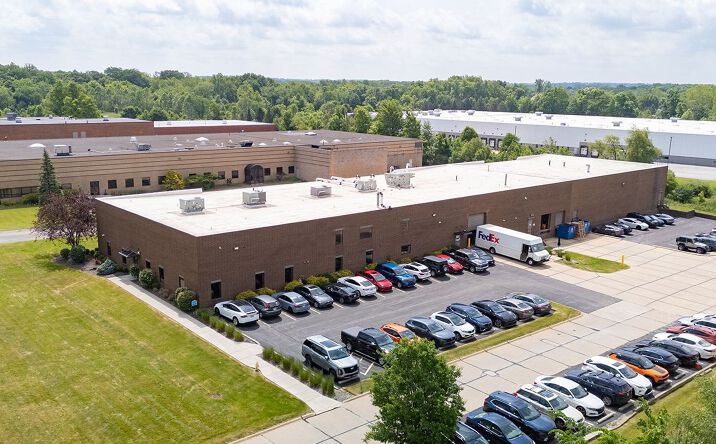 Pictures of Retail property located at 30350 Bruce Industrial Parkway, Solon, OH 44139 for sales - image #1