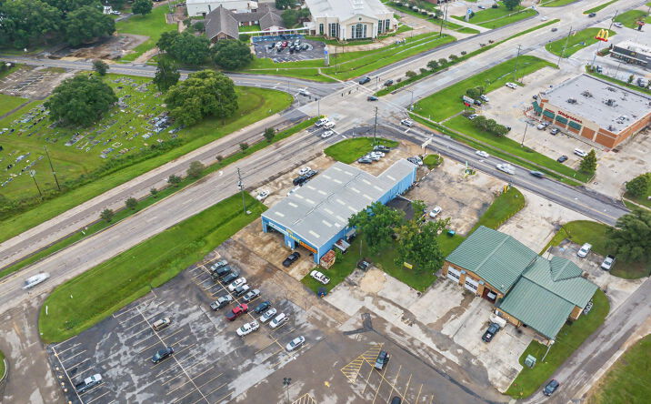 Pictures of Retail, Special Purpose, Business for Sale property located at 34905 LA HWY 1019, Denham Springs, LA 70706 for sales - image #1