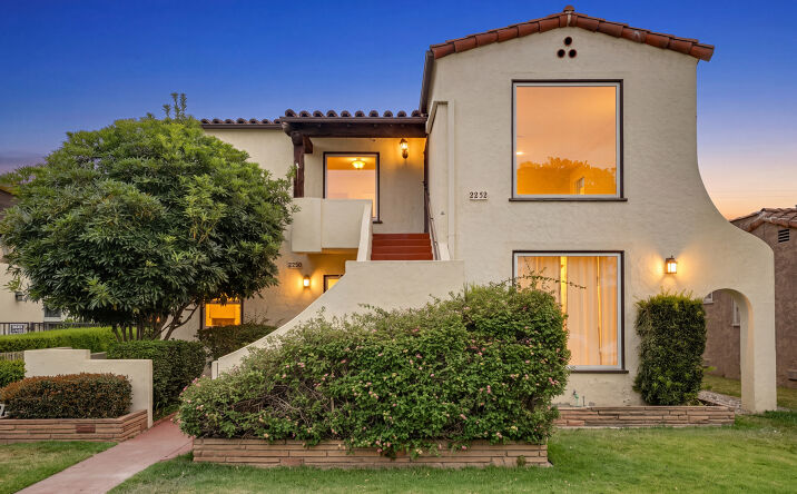 Pictures of Multifamily property located at 2250 Magnolia Ave, Long Beach, CA 90806 for sales - image #1