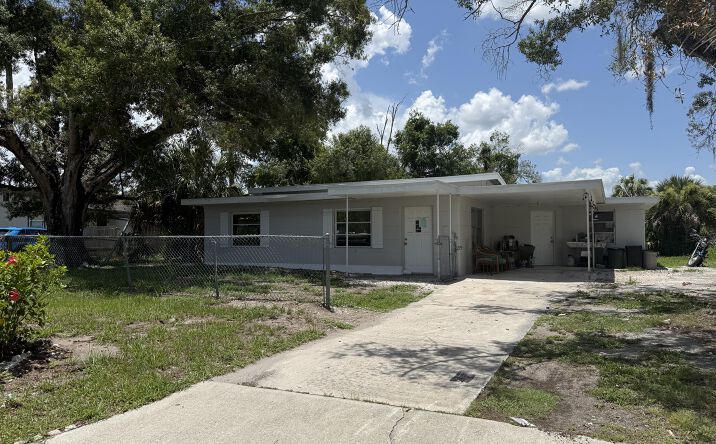 Pictures of Multifamily property located at 326 East Whidden, Arcadia, FL 34266, 408 East Maple Street, Arcadia, FL 34266, 401 Citrus Avenue, Arcadia, FL 34266 for sales - image #1