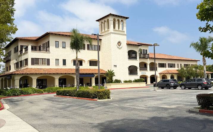 Pictures of Office property located at 711 DAILY DR, CAMARILLO, CA 93010 for sales - image #1