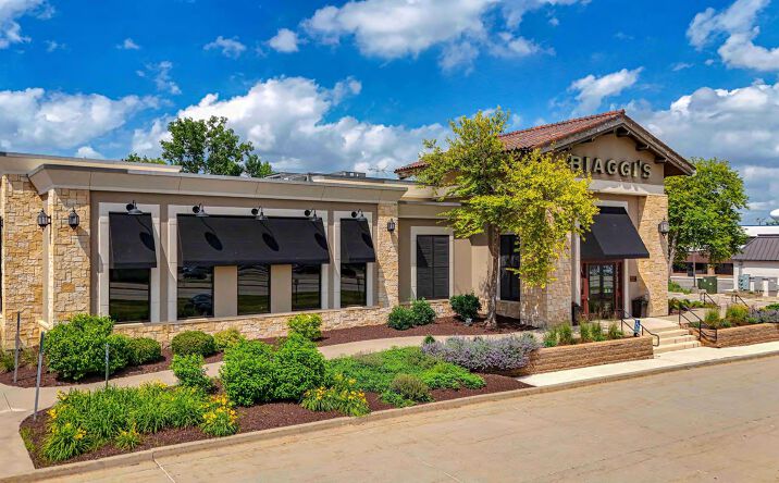 Pictures of Retail property located at 320 Collins Rd NE, Cedar Rapids, IA 52402 for sales - image #1