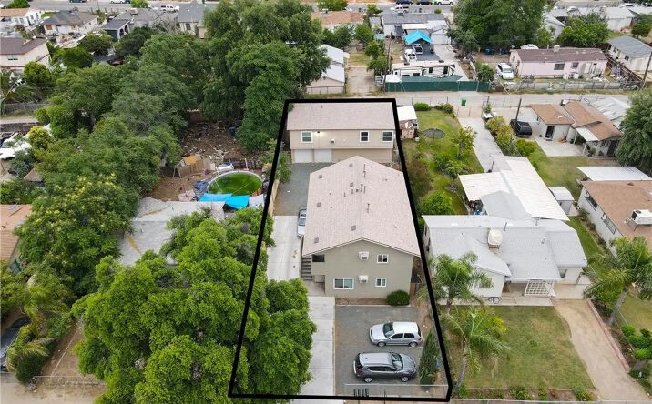 Pictures of Multifamily property located at 2207 River, Bakersfield, CA 93305 for sales - image #1