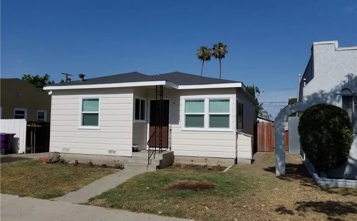 Pictures of Multifamily property located at 6160 Gundry, Long Beach, CA 90805 for sales - image #1