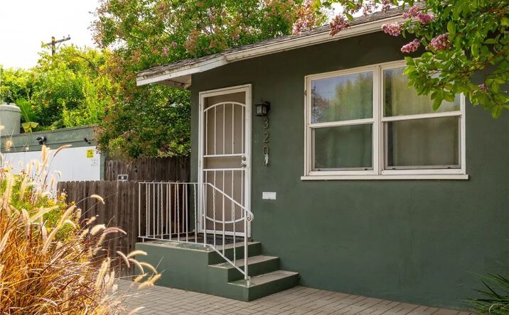 Pictures of Multifamily property located at 3202 Minneapolis, Los Angeles, CA 90039 for sales - image #1