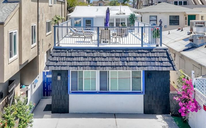 Pictures of Multifamily property located at 809-11 Santa Clara Place, San Diego, CA 92109 for sales - image #1