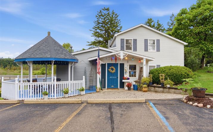 Pictures of Office, Retail property located at 425 S Ortonville Road, Ortonville, MI 48462 for sales - image #1