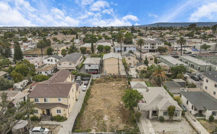 Pictures of Multifamily property located at 132 E 119th, Los Angeles, CA 90061 for sales - image #1