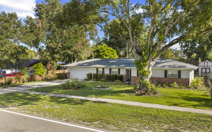 Pictures of Mixed Use, Senior Living, Business for Sale property located at 207 West Wheeler Road, Seffner, FL 33584 for sales - image #1