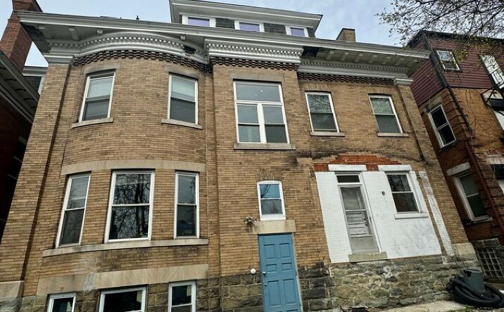 Pictures of Multifamily property located at 125 Stratford Ave, Pittsburgh, PA 15206 for sales - image #1