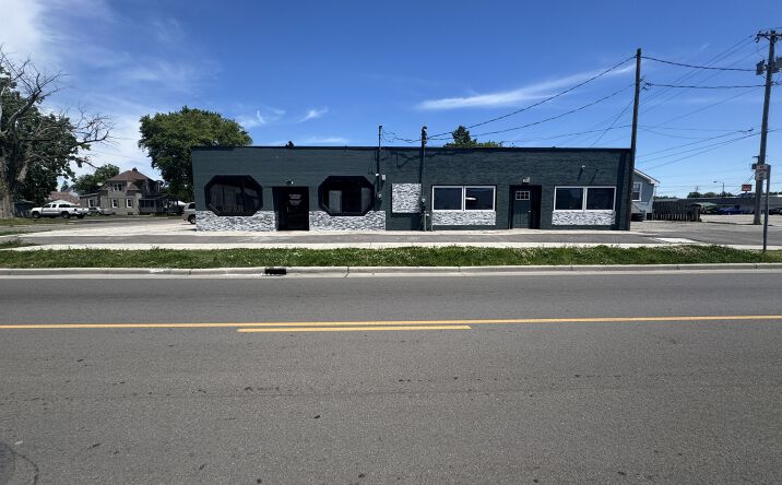 Pictures of Retail property located at 5038 Lewis Avenue, Toledo, OH 43612 for sales - image #1
