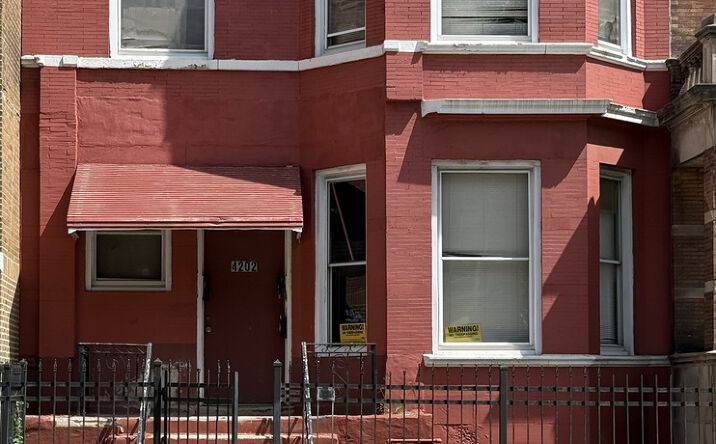 Pictures of Multifamily property located at 4202 W Jackson Boulevard, Chicago, IL 60624 for sales - image #1
