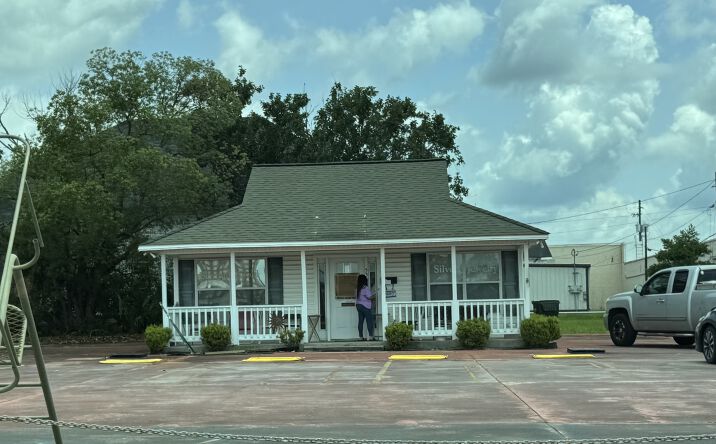 Pictures of Office, Mixed Use property located at 530 Carswell Avenue, Waycross, GA 31501, 705 McDonald Street, Waycross, GA 31501 for sales - image #1
