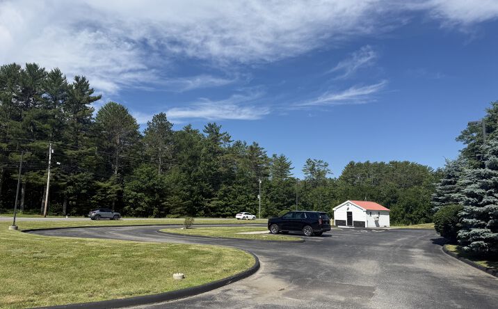 Pictures of Retail, Land property located at 835 Eastern Avenue, Augusta, ME 04330 for sales - image #1