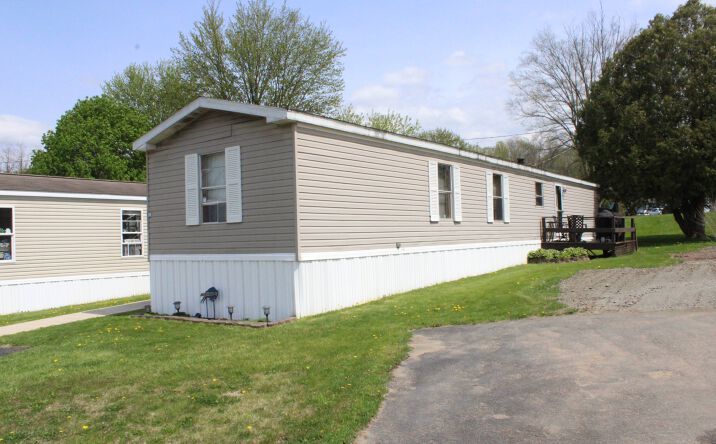 Pictures of Mobile Home Park property located at 3841 Trolley Rd, Palmyra, NY 14522 for sales - image #1