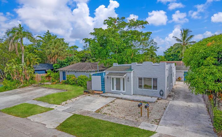 Pictures of Multifamily property located at 516 Nathan Hale Road, West Palm Beach, FL 33405 for sales - image #1