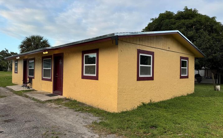 Pictures of Multifamily property located at 1312 Edgewood Terrace, Fort Pierce, FL 34950 for sales - image #1