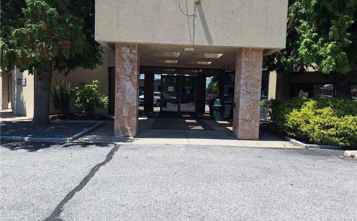 Pictures of Office property located at 725 Reservoir Avenue, Cranston, RI 02910 for sales - image #1