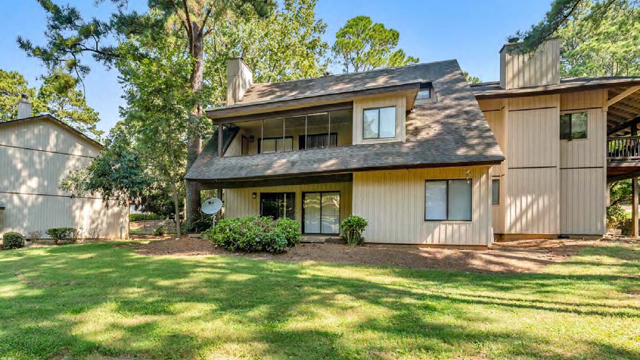 2717 Shell Bark Rd, Decatur, GA 30035