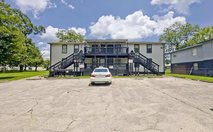 Pictures of Multifamily property located at 7721 1st Avenue North, Birmingham, AL 35206 for sales - image #1