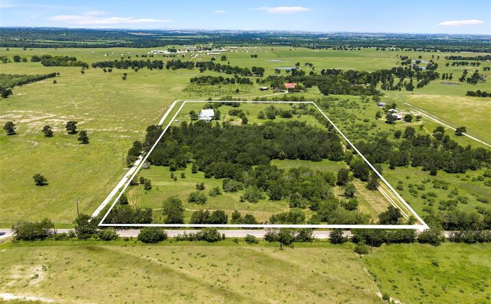 Pictures of Land property located at 928 UPPER ELGIN RIVER RD, ELGIN, TX 78621-5556 for sales - image #1