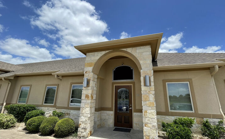 Pictures of Office property located at 12234 Shadow Creek Parkway, Pearland, TX 77584 for sales - image #1