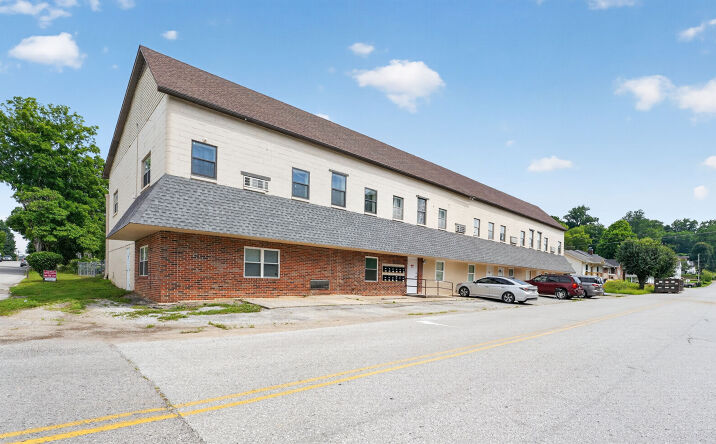 Pictures of Multifamily property located at 201 Sewanee Street, Harriman, TN 37748 for sales - image #1