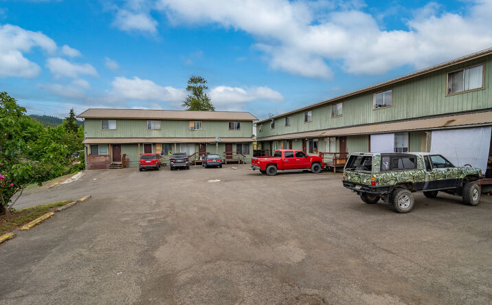 Pictures of Multifamily property located at 275 Rose Avenue, Winston, OR 97496 for sales - image #1