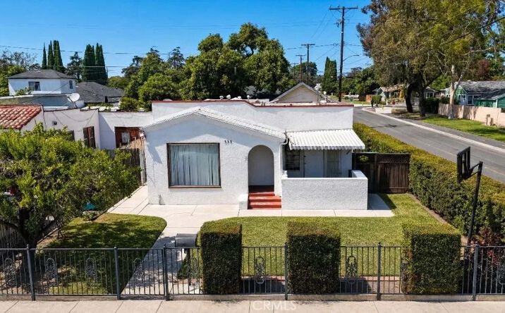 Pictures of Multifamily property located at 335 Beverly, Santa Ana, CA 92701 for sales - image #1