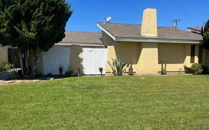 Pictures of Multifamily property located at 637-639 N M Street Street, Oxnard, CA 93030 for sales - image #1