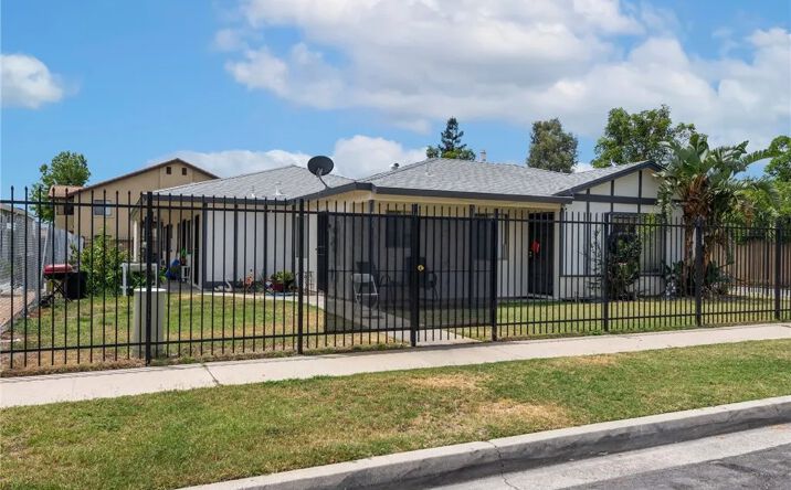 Pictures of Multifamily property located at 595 W Shamrock Street, Rialto, CA 92376 for sales - image #1