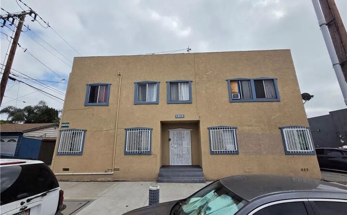 Pictures of Multifamily property located at 1561 W Pacific Coast Highway, Long Beach, CA 90810 for sales - image #1