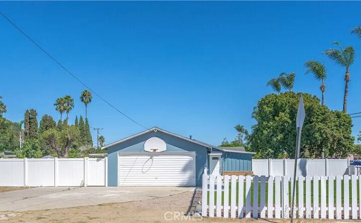 Pictures of Multifamily property located at 4301 W Lilac, Santa Ana, CA 92704 for sales - image #1