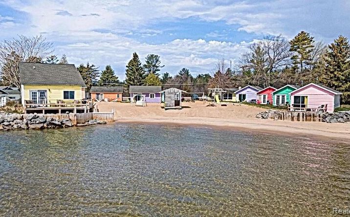 Pictures of Business for Sale, Hospitality, Land, Multifamily, Retail property located at 3358 N Us Highway 23, Oscoda, MI 48750 for sales - image #1