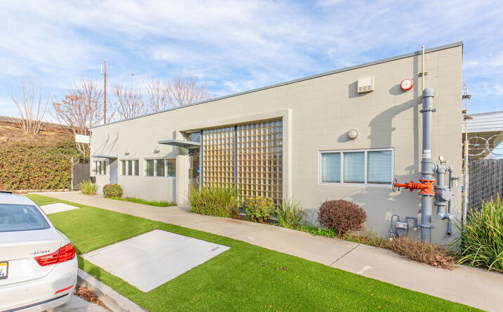 Pictures of Office, Industrial property located at 205 23rd St, Sacramento, CA 95816 for sales - image #1