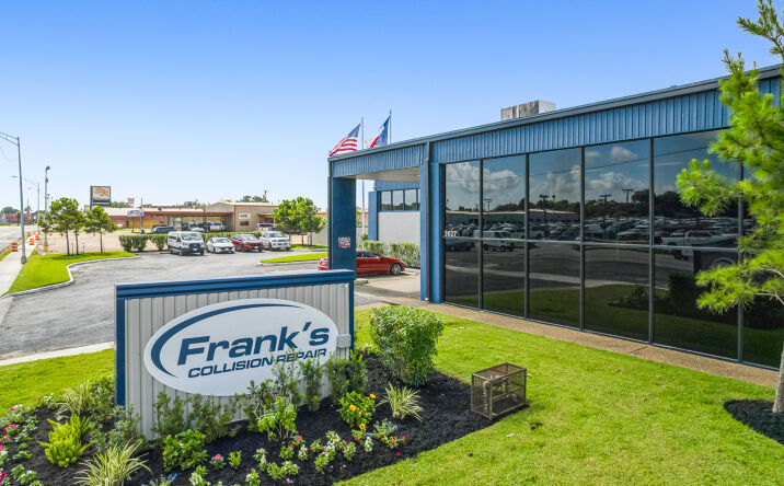 Pictures of Retail property located at 2627 Palmer Highway, Texas City, TX 77590 for sales - image #1