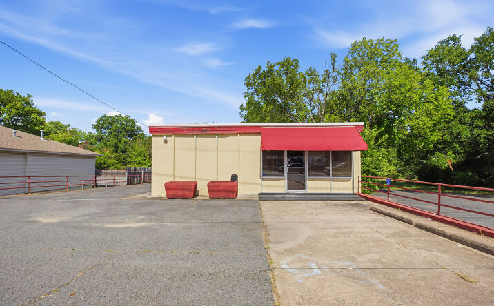 Pictures of Retail, Office, Mixed Use property located at 1601 South University Avenue, Little Rock, AR 72204 for sales - image #1
