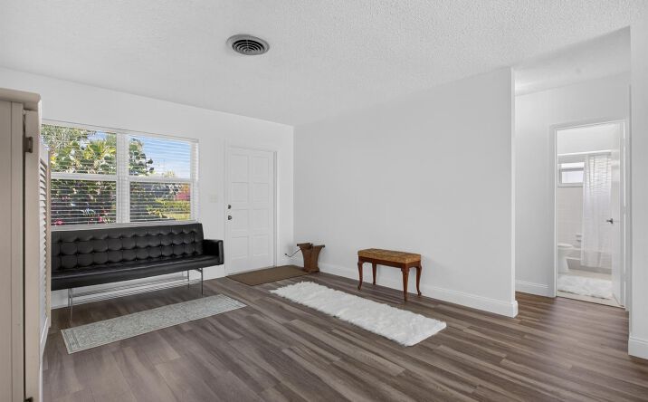Pictures of Multifamily property located at 860-870 NE 23rd Avenue # 2 #1-2, Pompano Beach, FL 33062 for sales - image #1