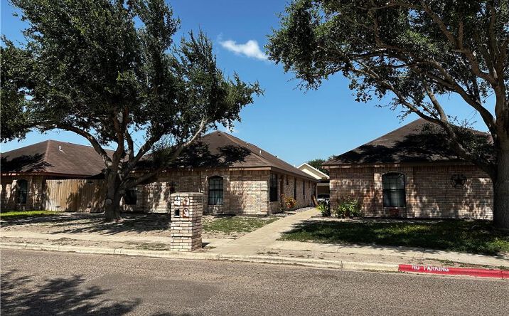 Pictures of Multifamily property located at 1816 Aruba Drive, Edinburg, TX 78541 for sales - image #1