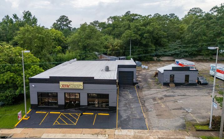 Pictures of Retail, Mixed Use, Business for Sale property located at 766 S. Oates St, Dothan, AL 36301 for sales - image #1