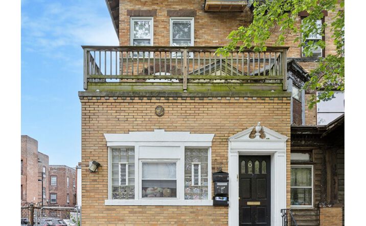 Pictures of Multifamily property located at 211 S 45th Street, Philadelphia, PA 19104 for sales - image #1