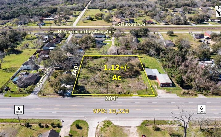 Pictures of Land property located at 6521 Hwy 6, Hitchcock, TX 77563 for sales - image #1