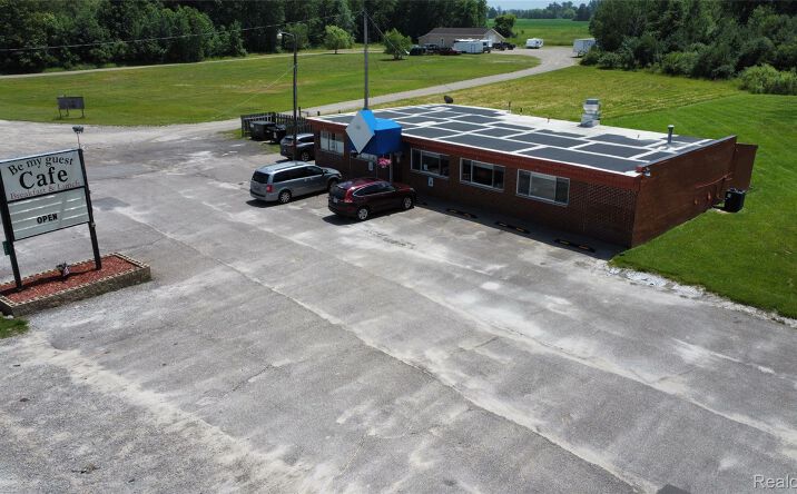 Pictures of Retail property located at 10691 W Grand River Road, Fowlerville, MI 48836 for sales - image #1
