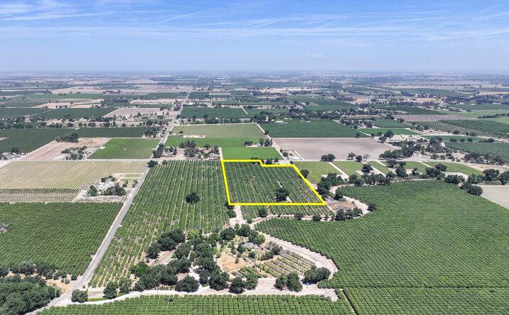 Pictures of Land property located at Grangeville Blvd, Lemoore, CA 93246 for sales - image #1