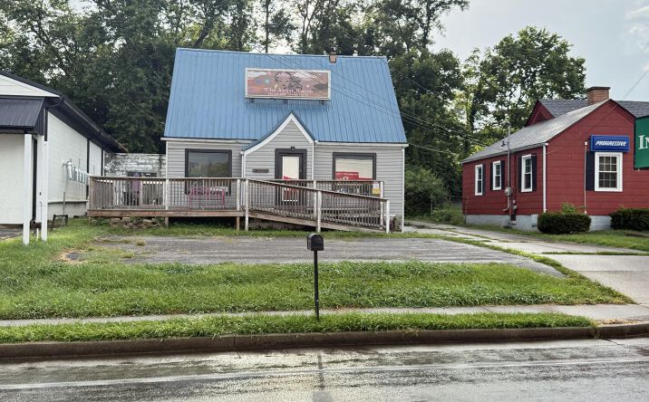 Pictures of Business for Sale, Office, Retail property located at 813 S 4th Street, Danville, KY 40422 for sales - image #1