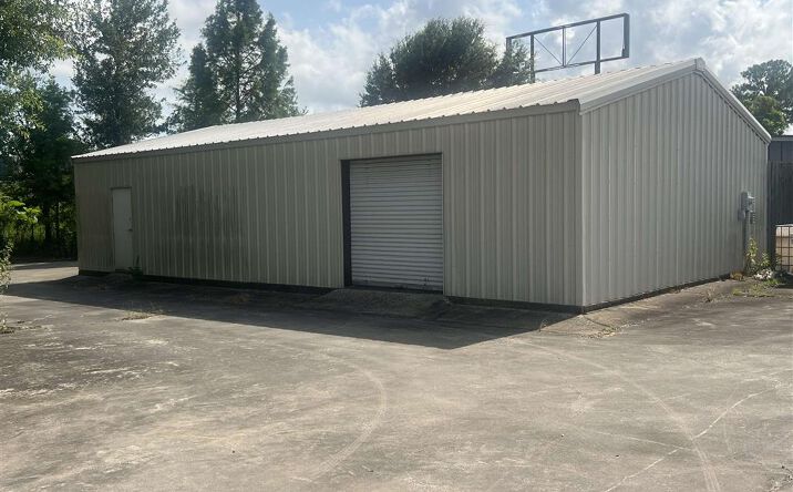 Pictures of Mixed Use property located at 622B E Prien Lake Road, Lake Charles, LA 70601-8686 for sales - image #1